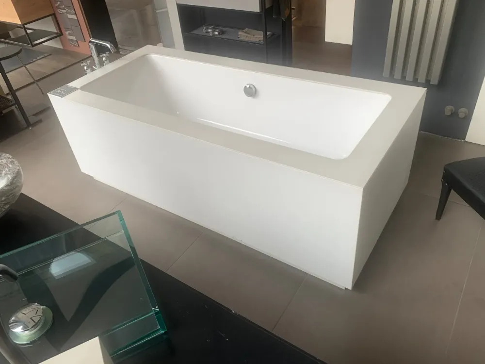 Vasca da bagno in Corian modello Vasca freestanding style sistem rivestita in corian 180x80 cm a prezzo scontato^Artigianale Online