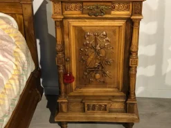 Lando Vendiamo il comodino modello Ottocento di a prezzi vantaggiosi!- Comodini